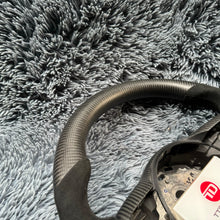 Lade das Bild in den Galerie-Viewer, TTD Craft Jaguar 2016-2020 xf Kohlefaserlenkrad
