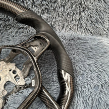 Cargar imagen en el visor de la galería, Volante de fibra de carbono TTD Craft para Honda CRV 2023-2025 de sexta generación