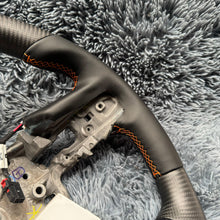 Carregar imagem no visualizador da galeria, Volante de fibra de carbono TTD Craft Silverado