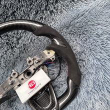 Lade das Bild in den Galerie-Viewer, TTD Craft KIA 2018-2024 Stinger GT Carbonfaserlenkrad