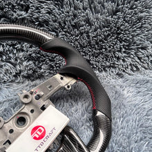 Lade das Bild in den Galerie-Viewer, TTD Craft KIA 2018-2024 Stinger GT Carbonfaserlenkrad