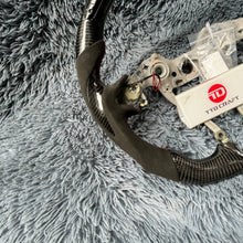 Lade das Bild in den Galerie-Viewer, TTD Craft Hyundai 2020-2025 Elantra N/i20n/i30n Kohlefaserlenkrad