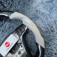 Lade das Bild in den Galerie-Viewer, TTD Craft Cadillac 2003-2007 CTS/2004-2009 SRX/2005-2007 STS/2004-2008 XLR Carbonfaserlenkrad