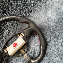 Lade das Bild in den Galerie-Viewer, TTD Craft Lexus 2001-2005 IS300 Kohlefaserlenkrad