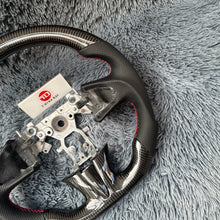 Cargar imagen en el visor de la galería, TTD Craft Infiniti 2013-2017 Q50 Q50L Volante de fibra de carbono