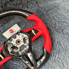 Lade das Bild in den Galerie-Viewer, TTD Craft Infiniti 2018-2025 Q50 Kohlefaserlenkrad