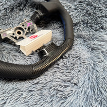 Загрузить изображение в средство просмотра галереи, TTD Craft Subaru 2004-2007 WRX STI / Forester / Legacy Carbon Fiber Steering wheel