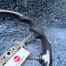 Cargar imagen en el visor de la galería, TTD Craft 2005-2007 Jeep Cherokee / Grand Cherokee Volante de fibra de carbono