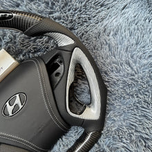 Загрузить изображение в средство просмотра галереи, Carbon Fiber Steering Wheel For Hyundai Sonata 2011-2014 |TTD Craft