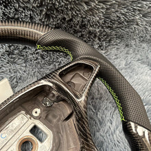 Lade das Bild in den Galerie-Viewer, TTD Craft Benz W176 GLK350 GLK500 C250 C300 C350 C180 Carbon Fiber Steering Wheel