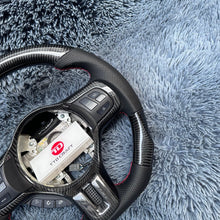 Cargar imagen en el visor de la galería, Volante de fibra de carbono TTD Craft Mitsubishi Evolution 2008-2015 EVO X