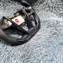 Lade das Bild in den Galerie-Viewer, TTD Craft Nissan 2019-2025 Maxima Carbonfaserlenkrad