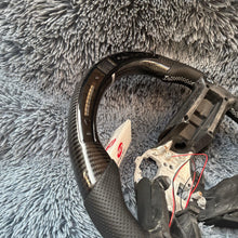 Cargar imagen en el visor de la galería, Volante de fibra de carbono TTD Craft Ford Mustang GT Shelby GT500 2010-2014