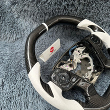 Lade das Bild in den Galerie-Viewer, TTD Craft Toyota 7. Gen Camry 2014-2017 4 sprach Carbon Lenkrad