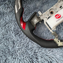 Lade das Bild in den Galerie-Viewer, TTD Craft Toyota 2010-2017 Prado Carbonfaserlenkrad