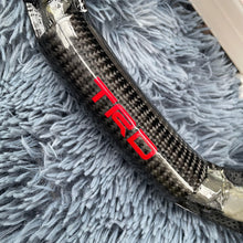 Lade das Bild in den Galerie-Viewer, TTD Craft Toyota 2010-2017 Prado Carbonfaserlenkrad