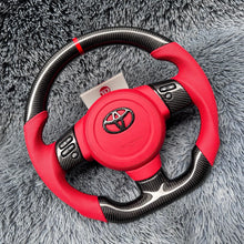 Cargar imagen en el visor de la galería, Volante de fibra de carbono TTD Craft para Toyota FJ Cruiser 2006-2017
