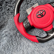 Cargar imagen en el visor de la galería, Volante de fibra de carbono TTD Craft para Toyota FJ Cruiser 2006-2017
