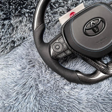 Lade das Bild in den Galerie-Viewer, TTD Craft Toyota 2019-2025 Corolla Schrägheck Rav4 Carbon-Lenkrad RAV4
