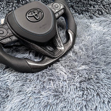 Lade das Bild in den Galerie-Viewer, TTD Craft Toyota 2019-2025 Corolla Schrägheck Rav4 Carbon-Lenkrad RAV4