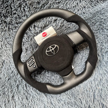 Charger l'image dans la galerie, TTD Craft Toyota 2006-2017 FJ Cruiser Carbon Fiber Wheel