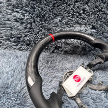 Cargar imagen en el visor de la galería, Volante de fibra de carbono TTD Craft Corvette C5 1997-2005