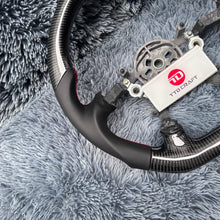 Cargar imagen en el visor de la galería, Volante de fibra de carbono TTD Craft Corvette C5 1997-2005