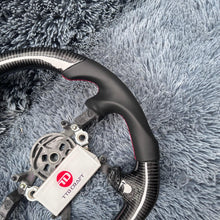 Cargar imagen en el visor de la galería, Volante de fibra de carbono TTD Craft Corvette C5 1997-2005