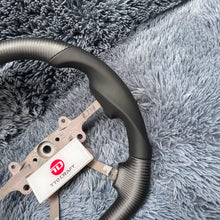 Carregar imagem no visualizador da galeria, TTD Craft 2005-2007 Jeep Cherokee/Grand Cherokee Volante de fibra de carbono