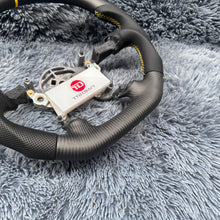 Cargar imagen en el visor de la galería, Volante de fibra de carbono TTD Craft Corvette C5 1997-2005