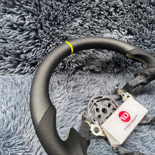 Cargar imagen en el visor de la galería, Volante de fibra de carbono TTD Craft Corvette C5 1997-2005