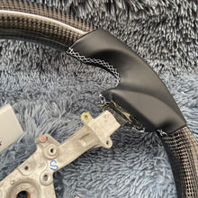 Lade das Bild in den Galerie-Viewer, TTD Craft Nissan 2009-2016 GTR R35 Kohlefaserlenkrad