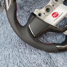 Cargar imagen en el visor de la galería, Volante de fibra de carbono TTD Craft para Hyundai Elantra 2017-2018 / Accent 2019-2020