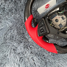 Carregar imagem no visualizador da galeria, Volante de fibra de carbono TTD Craft Chevrolet 2016-2023 Camaro