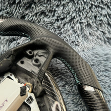 Lade das Bild in den Galerie-Viewer, TTD Craft BMW F10 F11 F07 F06 F12 F13 F01 F02 F03 F04 Kohlefaserlenkrad