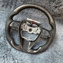 Lade das Bild in den Galerie-Viewer, TTD Craft Toyota 2018-2024 Camry SE XSE TRD V6 VENZA Carbonfaserlenkrad