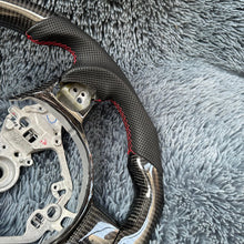 Cargar imagen en el visor de la galería, TTD Craft 2017-2023 GT86 / FRS / 2017-2023 BRZ Volante de fibra de carbono