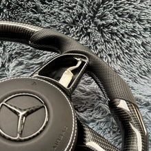 Lade das Bild in den Galerie-Viewer, TTD Craft BENZ W177 W205 W243 W247 W253 Lenkrad aus Carbonfaser