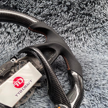 Lade das Bild in den Galerie-Viewer, TTD Craft Nissan 2019-2025 Maxima Carbonfaserlenkrad