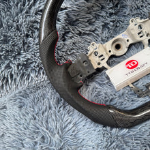 Carregar imagem no visualizador da galeria, Volante de fibra de carbono TTD Craft 2015-2021 WRX /STI