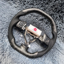 Load image into Gallery viewer, TTD Craft Toyota 2006-2017 FJ Cruiser Carbon Fiber Steering wheel