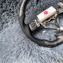 Lade das Bild in den Galerie-Viewer, TTD Craft Toyota 2006-2017 FJ Cruiser Carbonfaserlenkrad