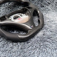 Lade das Bild in den Galerie-Viewer, TTD Craft 1 Serie E82 E88/3 Serie E90 E91 E92 E93/X1 E84 Kohlefaserlenkrad