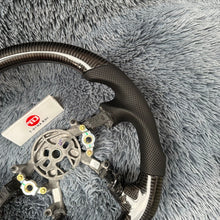 Cargar imagen en el visor de la galería, Volante de fibra de carbono TTD Craft Corvette C5 1997-2005