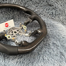 Cargar imagen en el visor de la galería, Volante de fibra de carbono TTD Craft Corvette C5 1997-2005