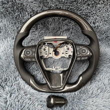 Lade das Bild in den Galerie-Viewer, TTD Craft Toyota 2018-2024 Camry SE XSE TRD V6 VENZA Carbonfaserlenkrad