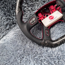 Lade das Bild in den Galerie-Viewer, TTD Craft 2003-2007 Hummer H2 Carbonfaserlenkrad