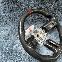 Carregar imagem no visualizador da galeria, Volante de fibra de carbono TTD Craft 2018-2023 Mustang