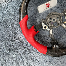 Cargar imagen en el visor de la galería, Volante de fibra de carbono TTD Craft Corvette C5 1997-2005