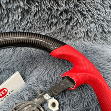 Cargar imagen en el visor de la galería, Volante de fibra de carbono TTD Craft Corvette C5 1997-2005